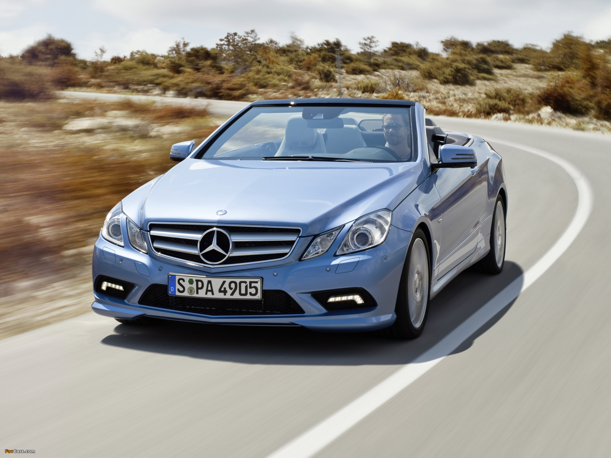 Pictures of Mercedes-Benz E 500 Cabrio AMG Sports Package (A207) 2010–12 (2048 x 1536)