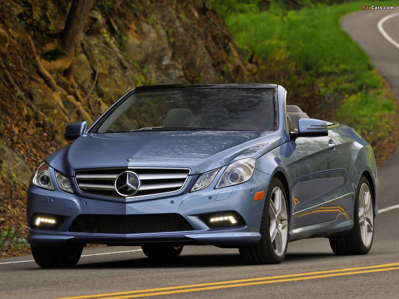 Pictures of Mercedes-Benz E 550 Cabrio AMG Sports Package (A207) 2010–12 (1280 x 960)