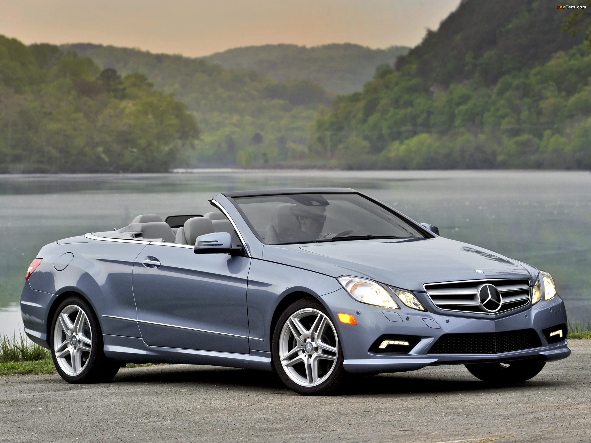 Pictures of Mercedes-Benz E 550 Cabrio AMG Sports Package (A207) 2010–12 (2048 x 1536)