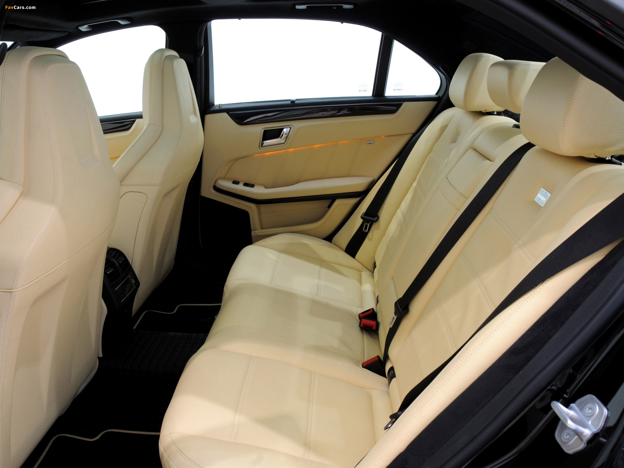 Pictures of Brabus E V12 (W212) 2010 (2048 x 1536)