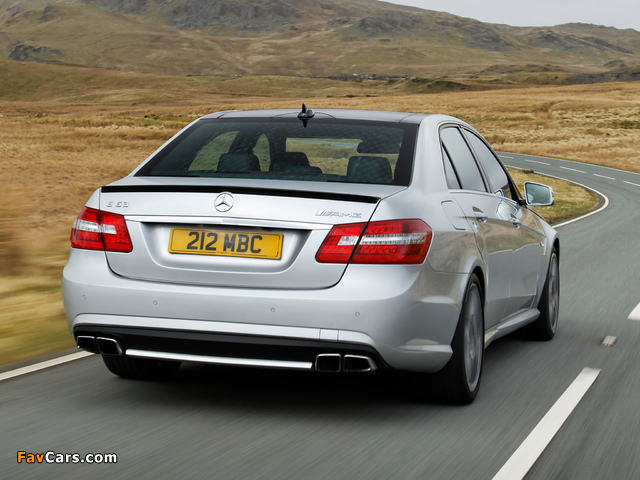 Pictures of Mercedes-Benz E 63 AMG UK-spec (W212) 2012 (640 x 480)