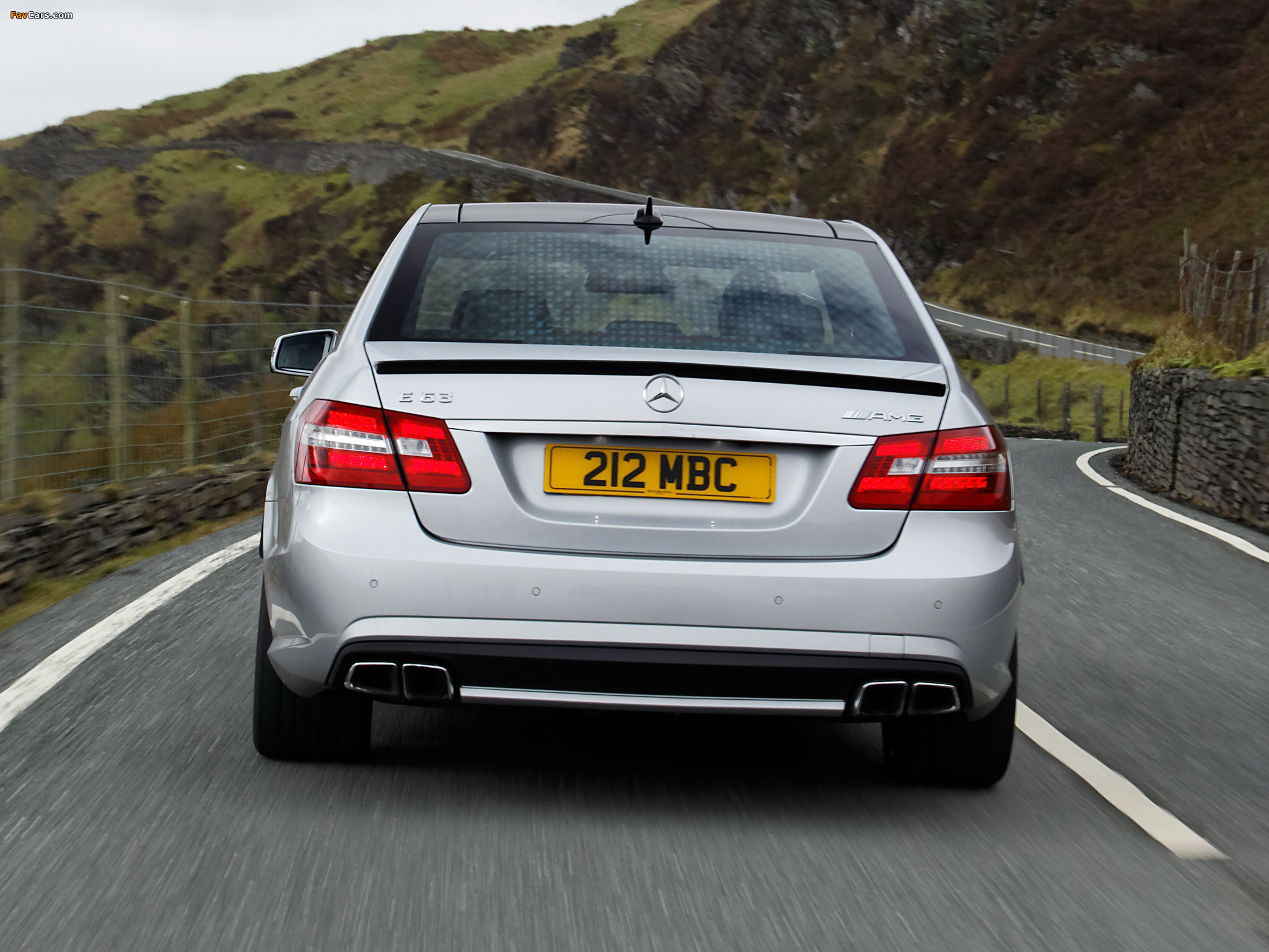 Pictures of Mercedes-Benz E 63 AMG UK-spec (W212) 2012 (2048 x 1536)