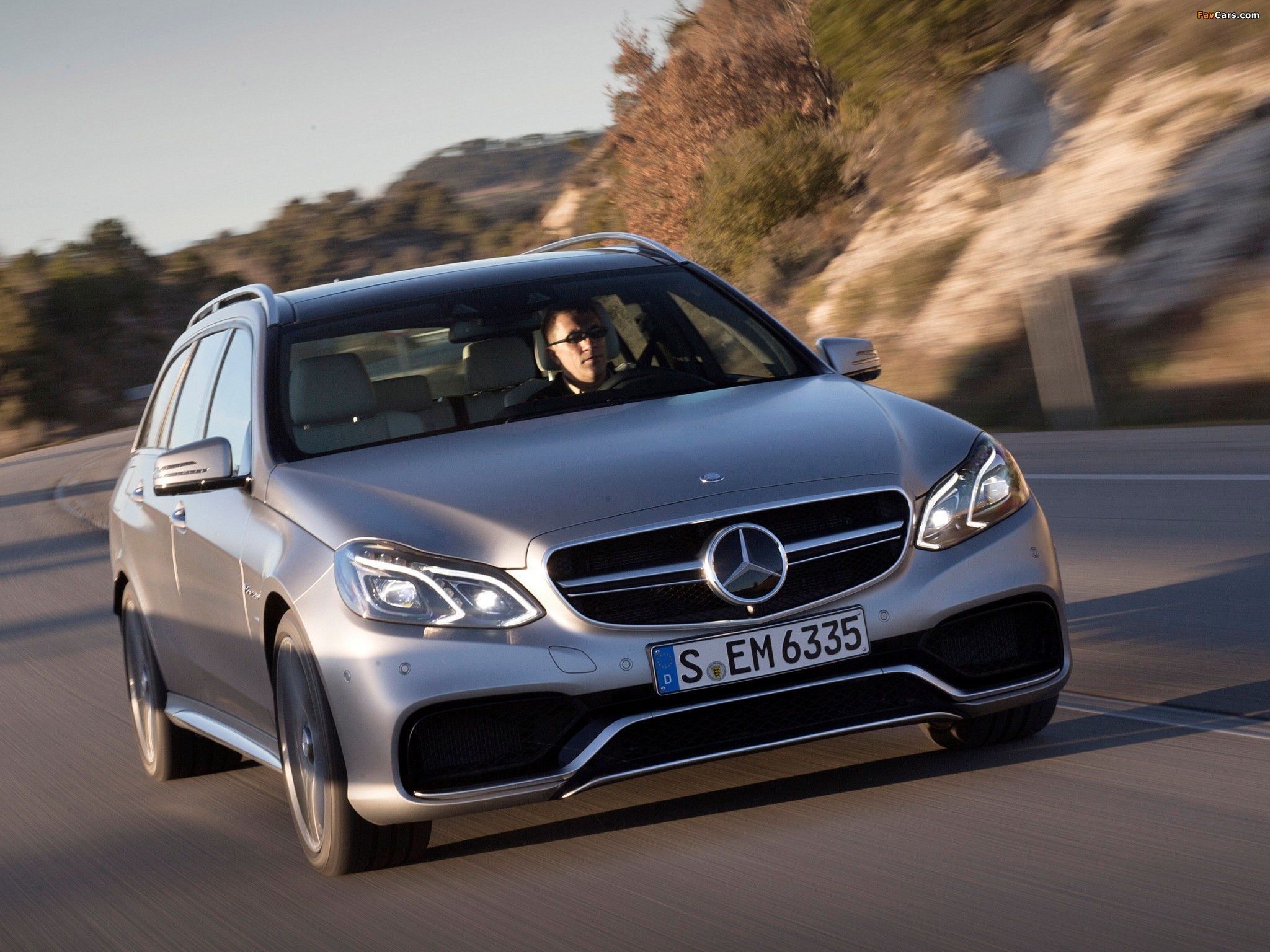 Pictures of Mercedes-Benz E 63 AMG S-Model Estate (S212) 2013 (2048 x 1536)