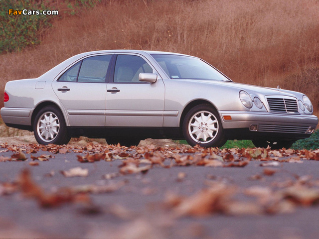 Pictures of Mercedes-Benz E-Klasse (W210) 1995 (640 x 480)