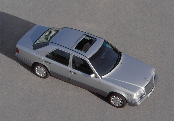 Mercedes-Benz E 300 Turbodiesel (W124) 1993–95 wallpapers