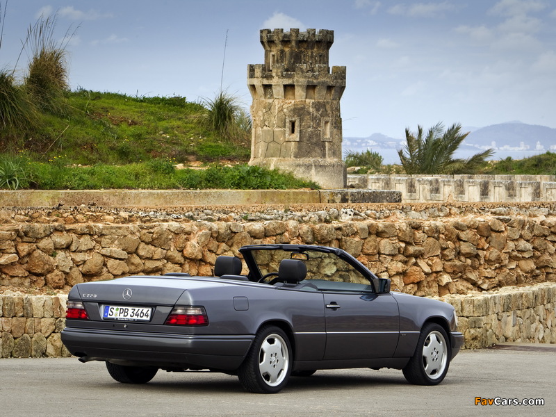 Mercedes-Benz E 220 Cabrio (A124) 1993–96 wallpapers (800 x 600)