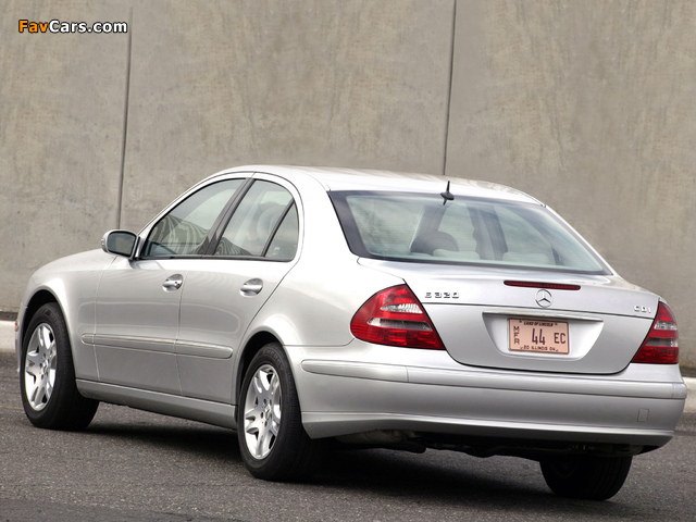 Mercedes-Benz E 320 CDI US-spec (W211) 2002–06 wallpapers (640 x 480)