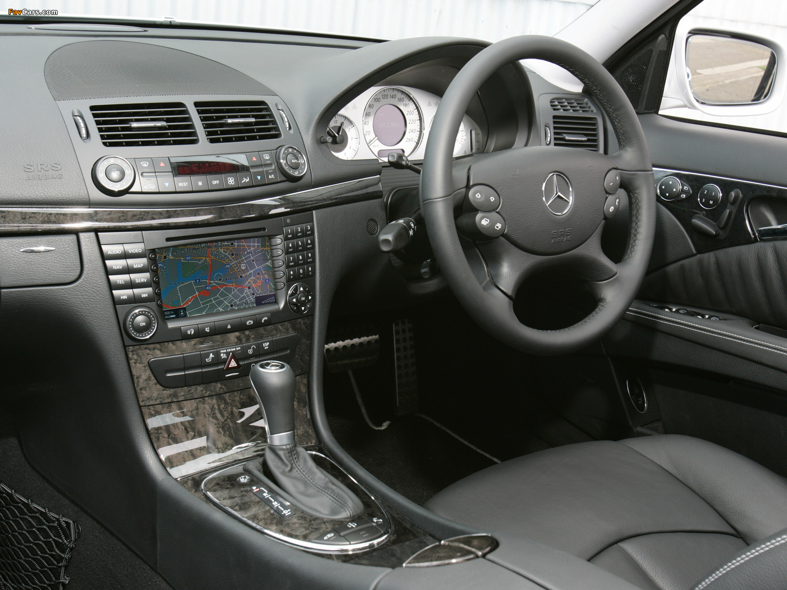 Mercedes-Benz E 500 AU-spec (W211) 2006–09 wallpapers (1600 x 1200)