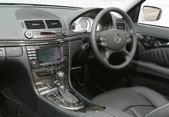 Mercedes-Benz E 500 AU-spec (W211) 2006–09 wallpapers