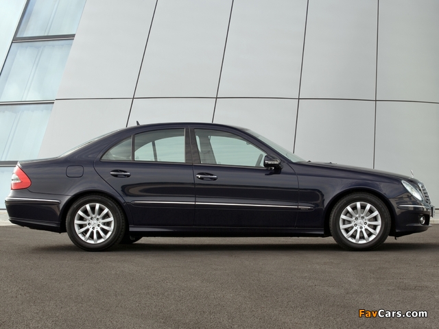 Mercedes-Benz E 280 CDI UK-spec (W211) 2006–09 wallpapers (640 x 480)