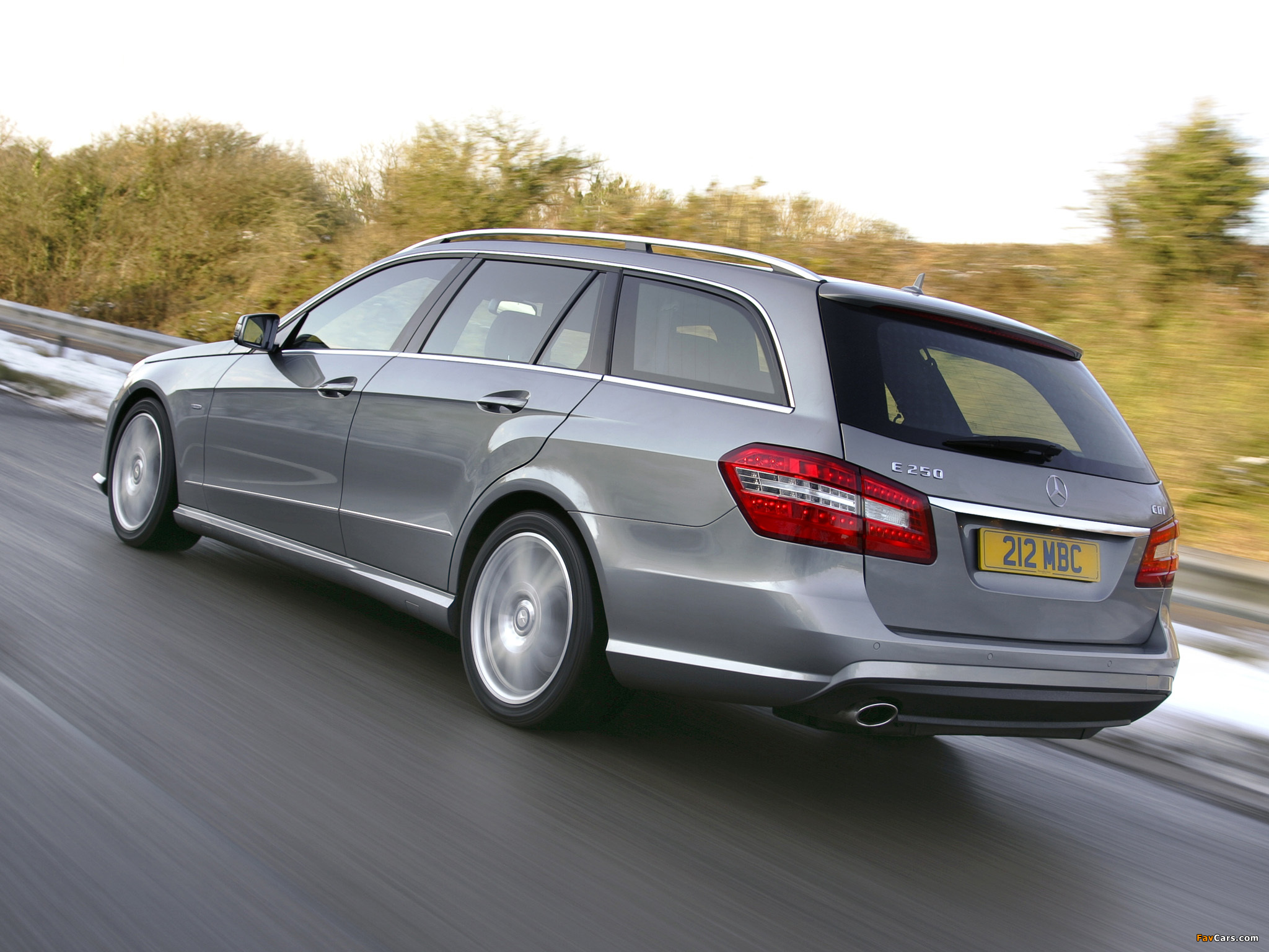 Mercedes-Benz E 250 CDI AMG Sports Package Estate UK-spec (S212) 2009–12 wallpapers (2048 x 1536)
