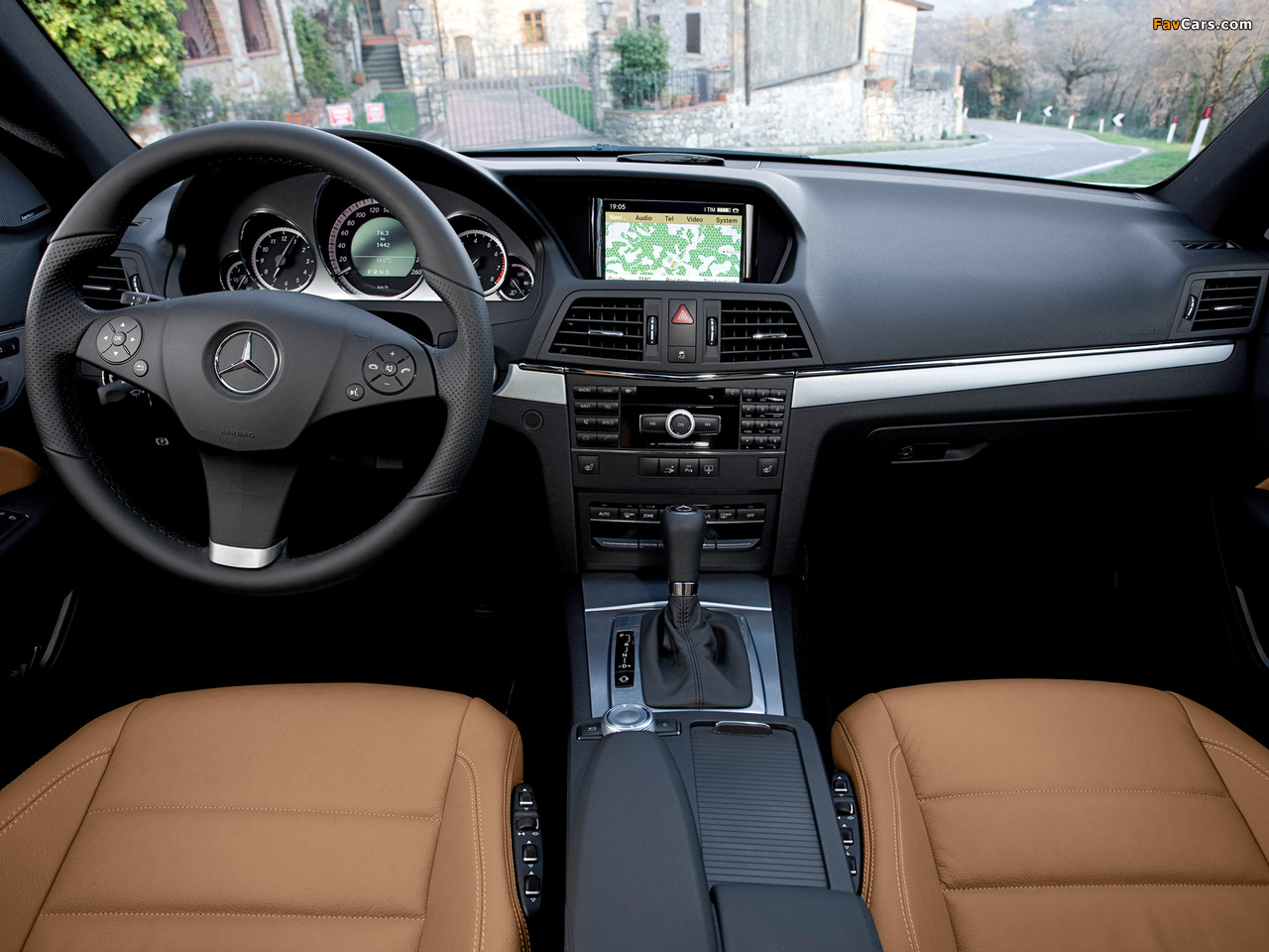 Mercedes-Benz E 350 CGI Coupe (C207) 2009–12 wallpapers (1280 x 960)