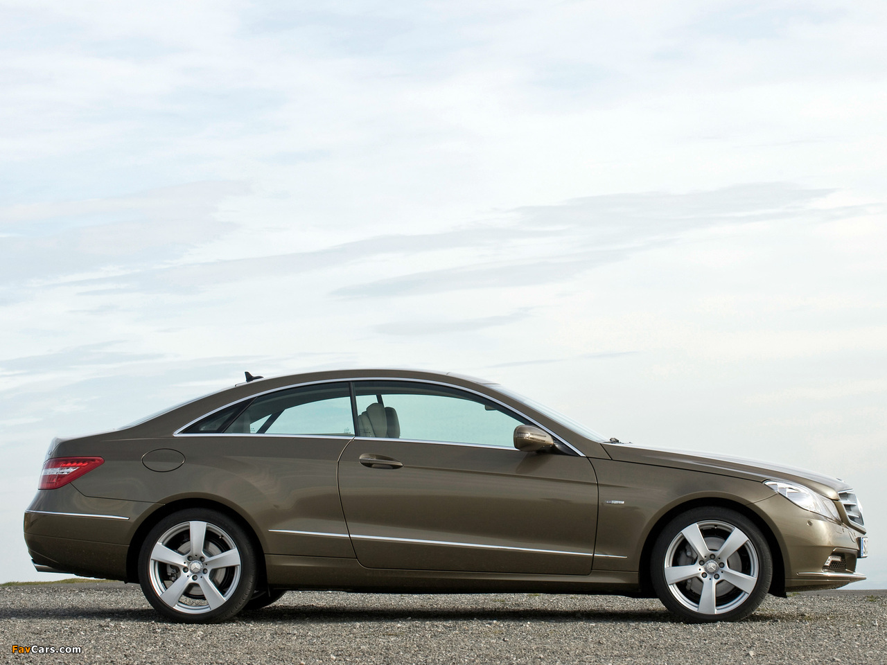 Mercedes-Benz E 350 CDI Coupe (C207) 2009–12 wallpapers (1280 x 960)