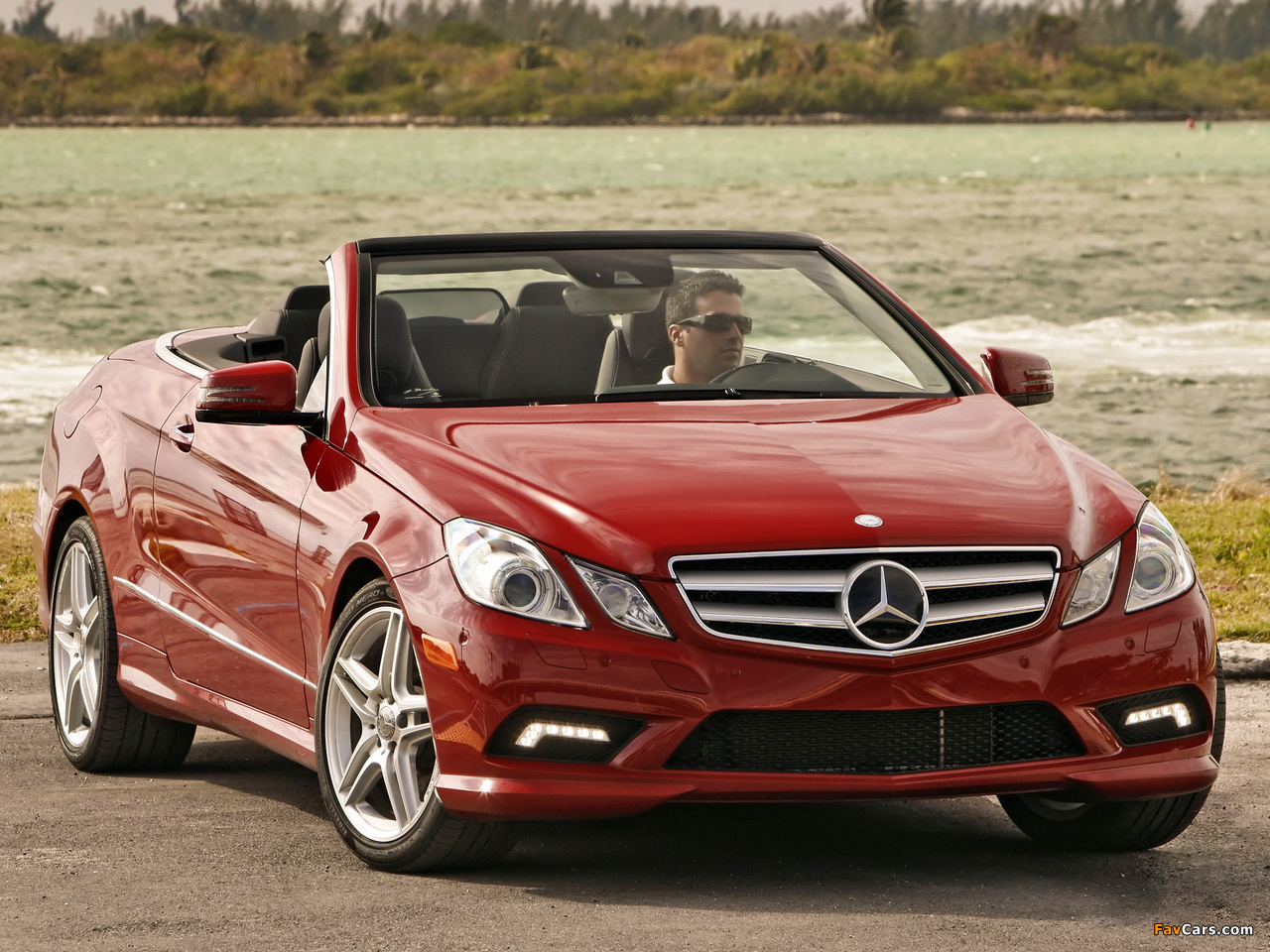 Mercedes-Benz E 550 Cabrio AMG Sports Package (A207) 2010–12 wallpapers (1280 x 960)