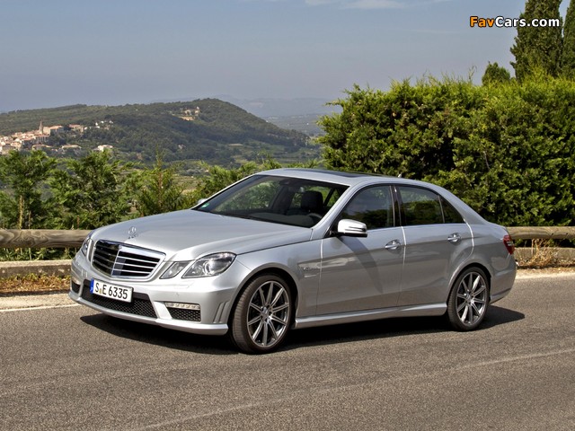 Mercedes-Benz E 63 AMG (W212) 2011–12 wallpapers (640 x 480)