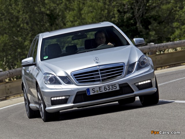 Mercedes-Benz E 63 AMG (W212) 2011–12 wallpapers (640 x 480)