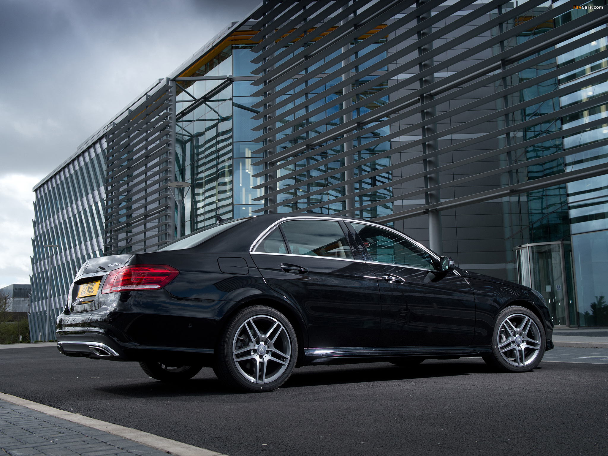 Mercedes-Benz E 350 BlueTec AMG Sports Package UK-spec (W212) 2013 wallpapers (2048 x 1536)