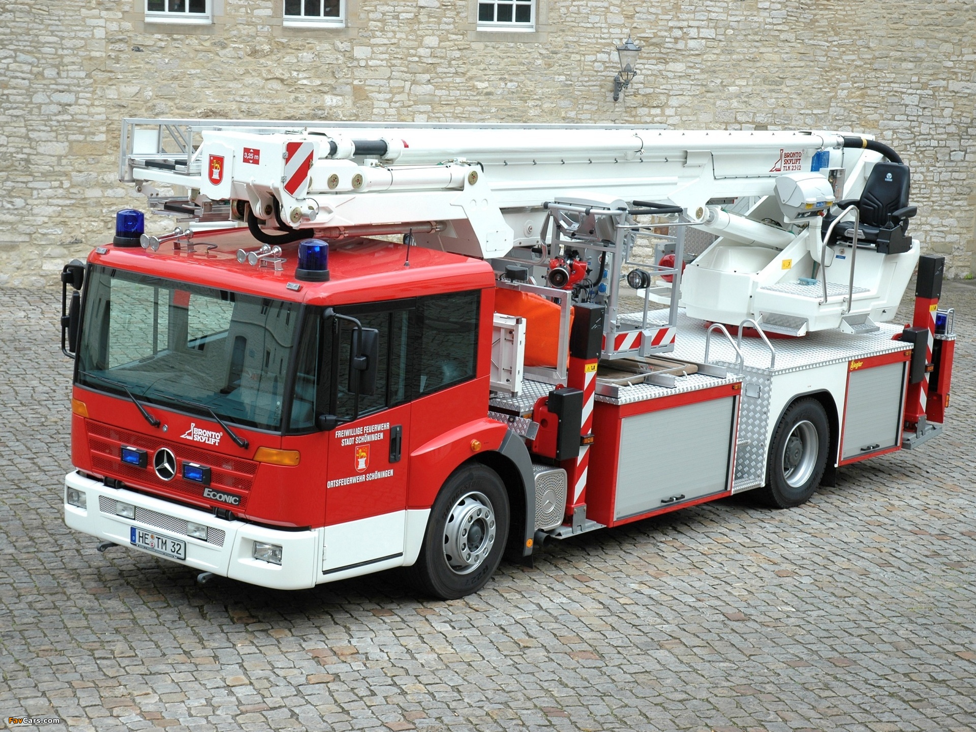 Images of Mercedes-Benz Econic Feuerwehr by Ziegler 1999 (1920 x 1440)