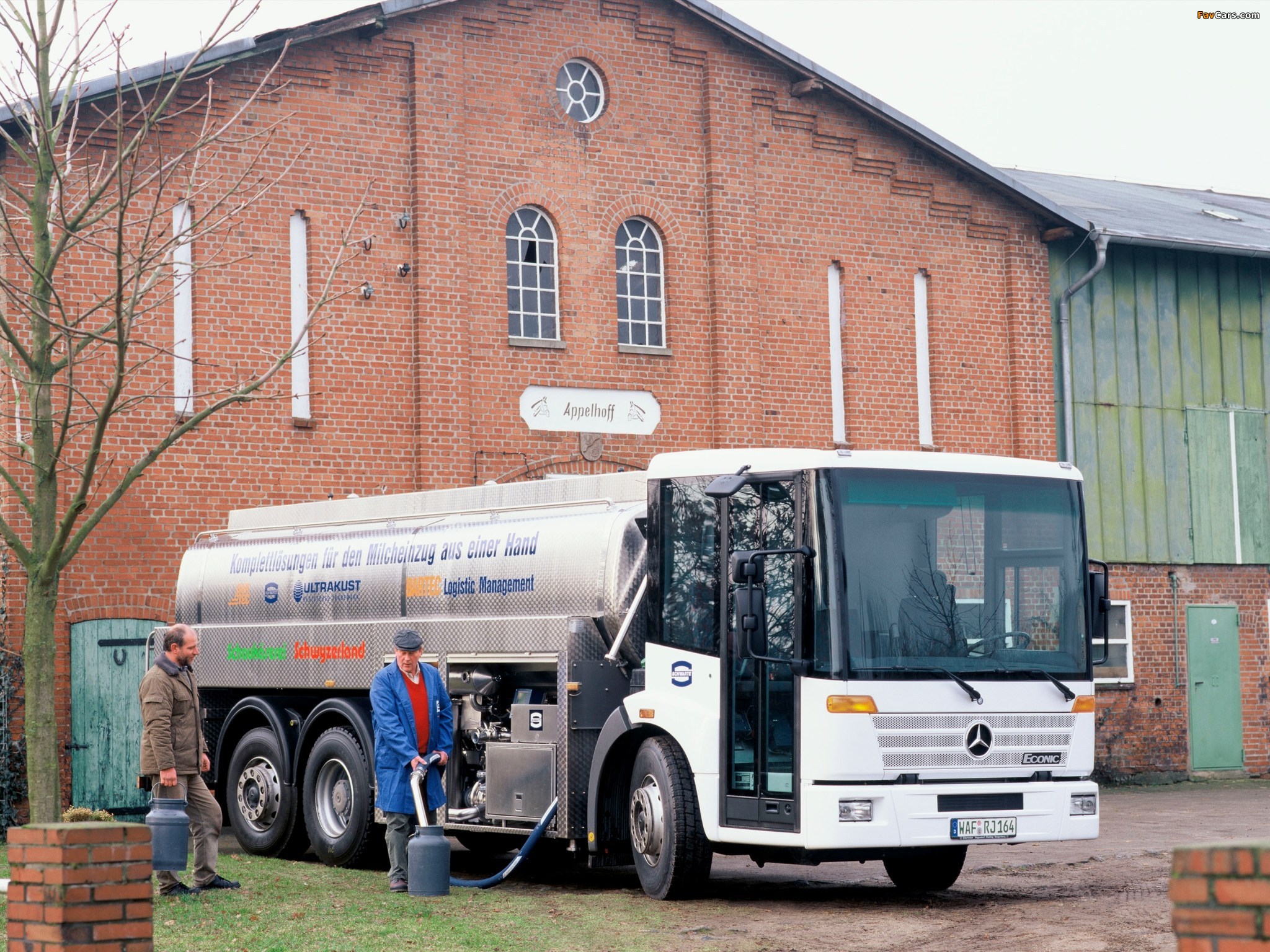 Photos of Mercedes-Benz Econic Tanker 1999–2013 (2048 x 1536)