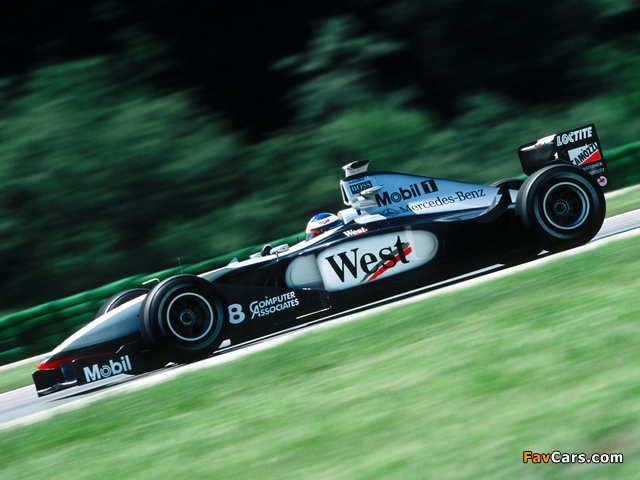 Images of McLaren Mercedes-Benz MP4-13 1998 (640 x 480)