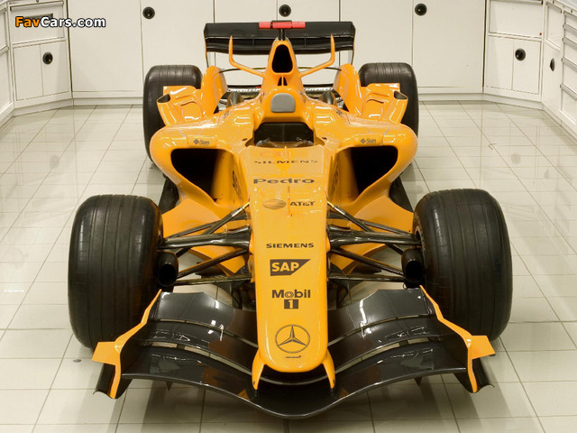 Images of McLaren Mercedes-Benz MP4-20 2005 (640 x 480)