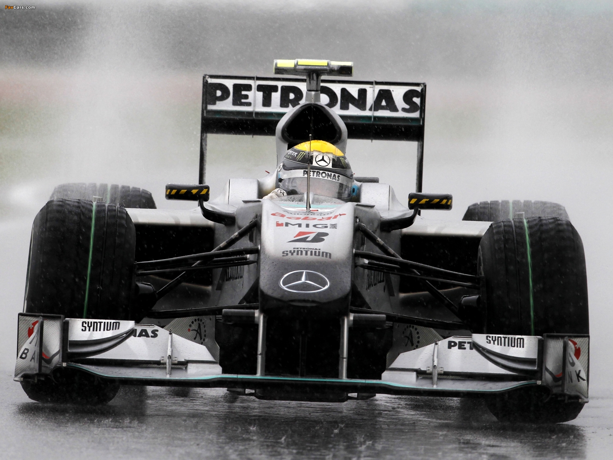 Images of Mercedes GP MGP W01 2010 (2048 x 1536)