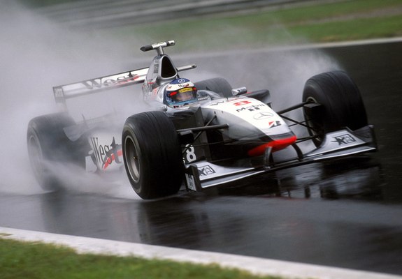 McLaren Mercedes-Benz MP4-13 1998 images