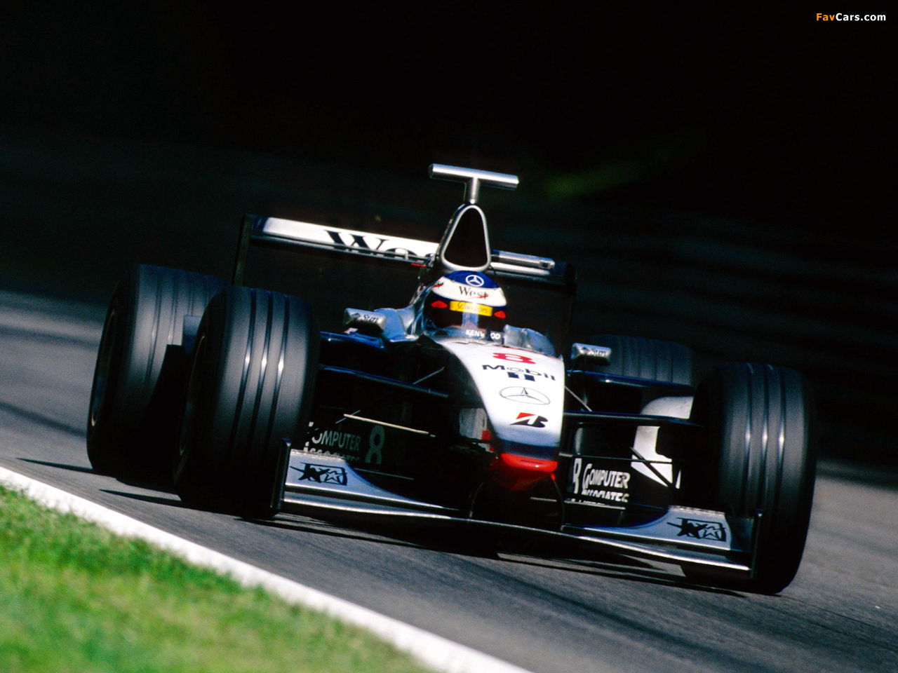 McLaren Mercedes-Benz MP4-13 1998 photos (1280 x 960)