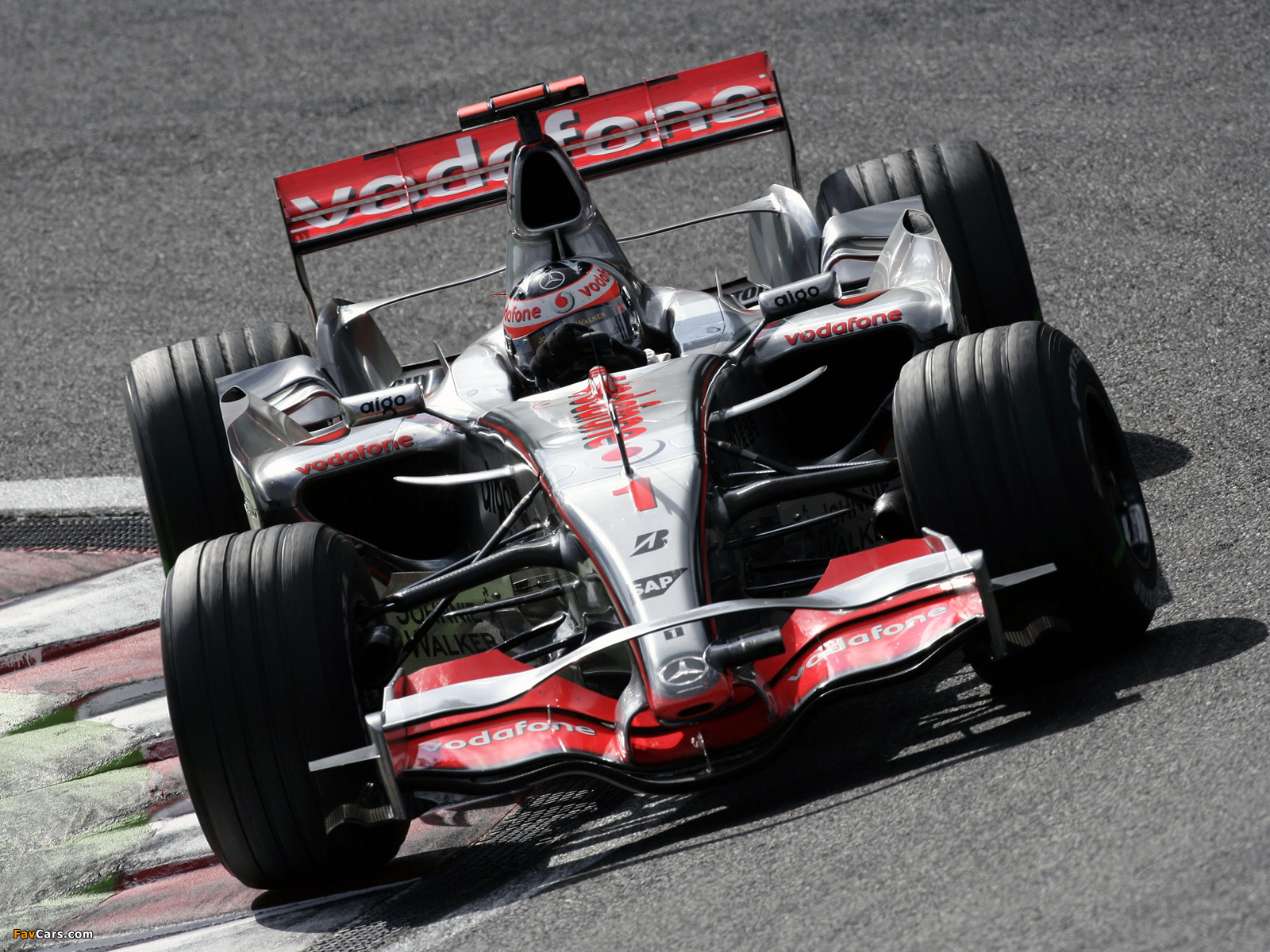 McLaren Mercedes-Benz MP4-22 2007 photos (1600 x 1200)