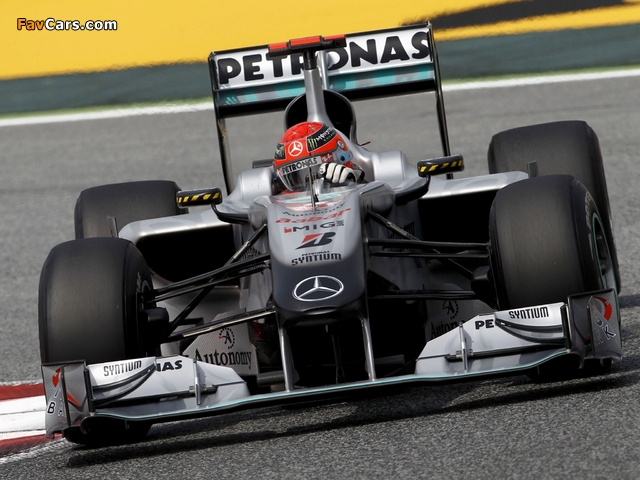 Mercedes GP MGP W01 2010 photos (640 x 480)