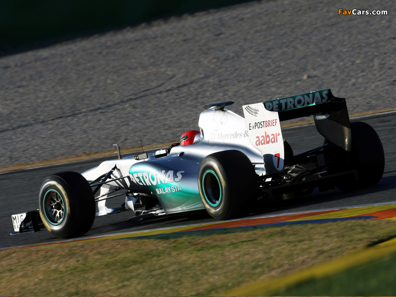 Mercedes GP MGP W02 2011 images (800 x 600)
