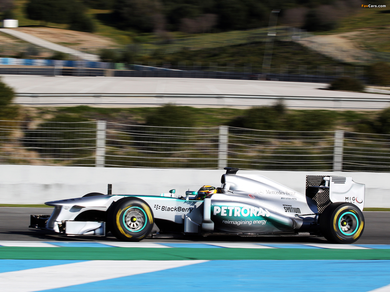 Mercedes GP MGP W04 2013 pictures (1600 x 1200)