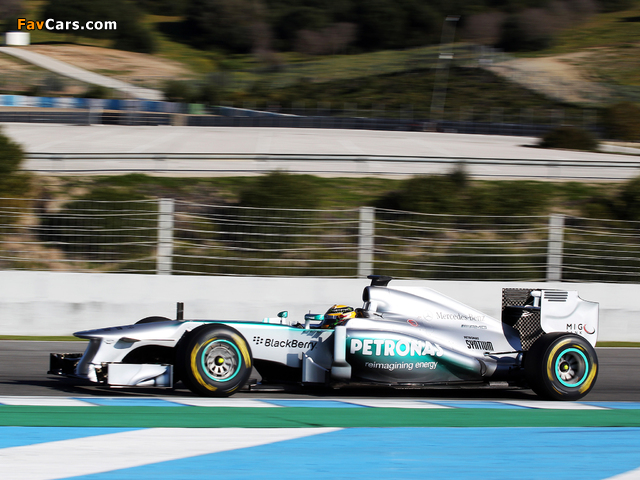 Mercedes GP MGP W04 2013 pictures (640 x 480)
