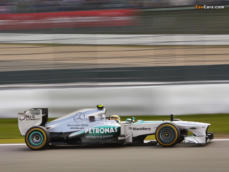 Mercedes GP MGP W04 2013 wallpapers (800 x 600)