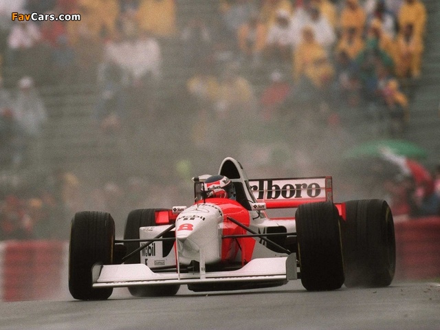 McLaren Mercedes-Benz MP4-10 1995 images (640 x 480)