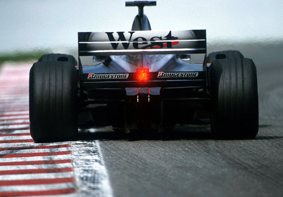 McLaren Mercedes-Benz MP4-15 2000 pictures