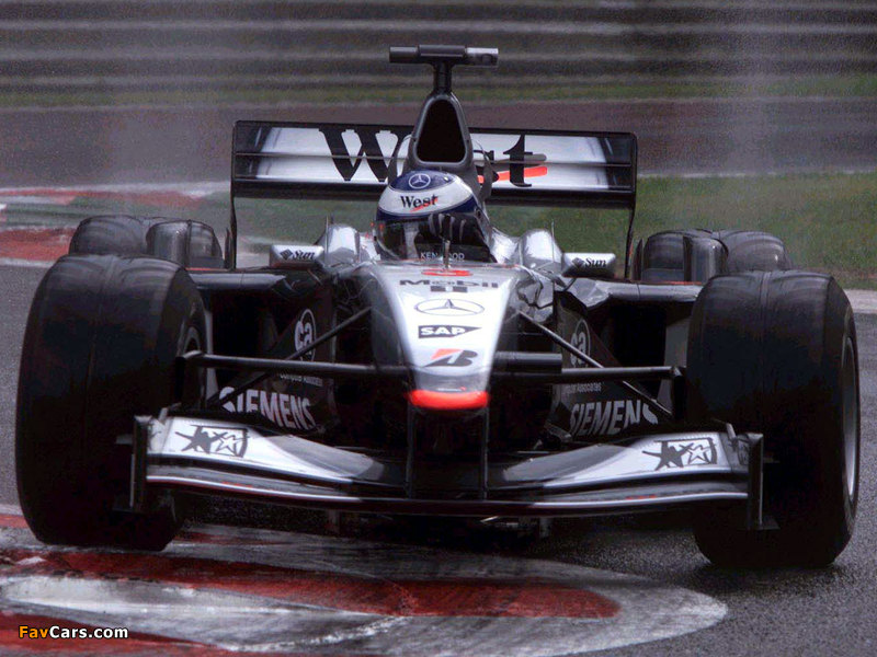 McLaren Mercedes-Benz MP4-16 2001 images (800 x 600)