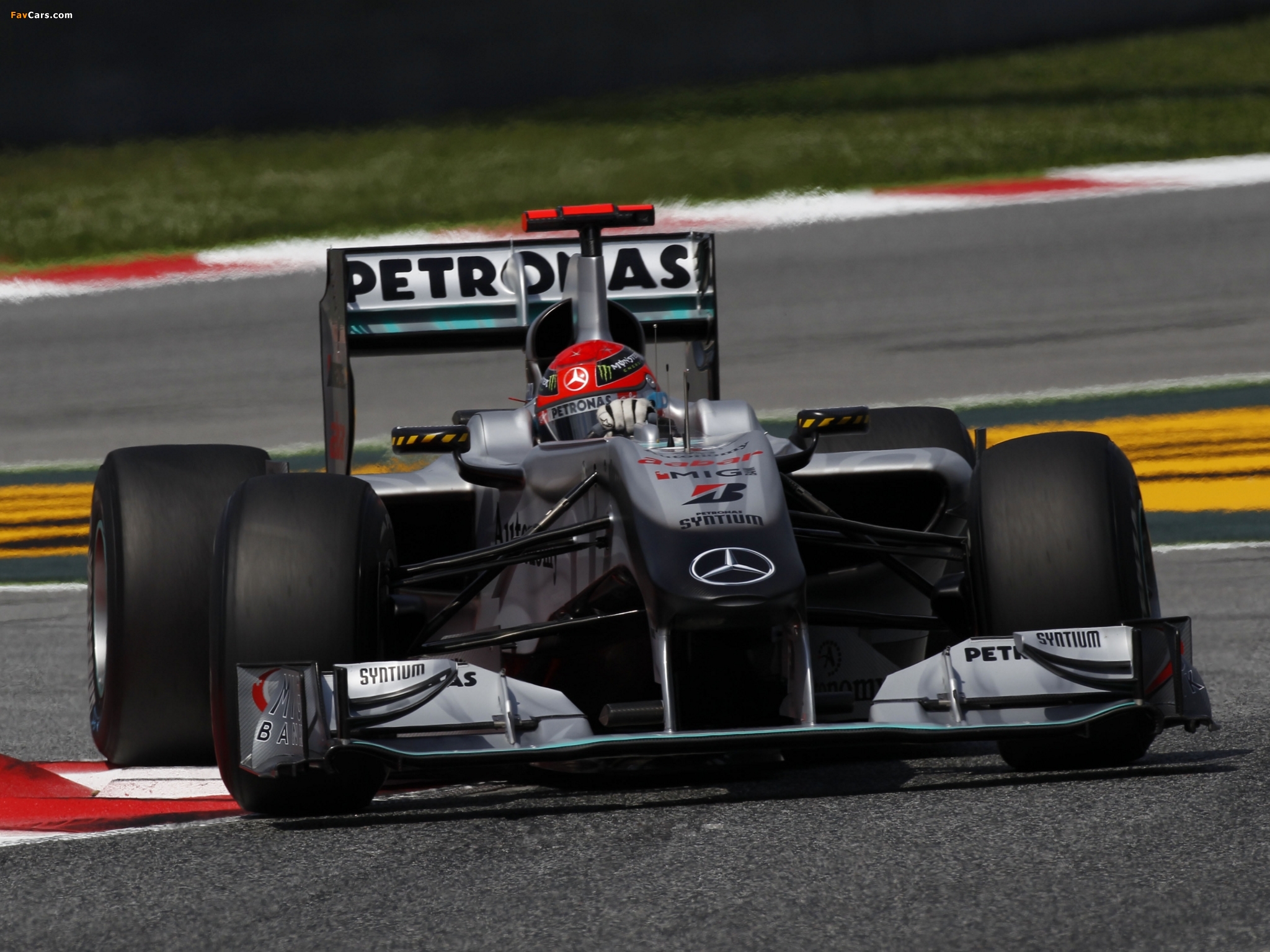 Photos of Mercedes GP MGP W01 2010 (2048 x 1536)