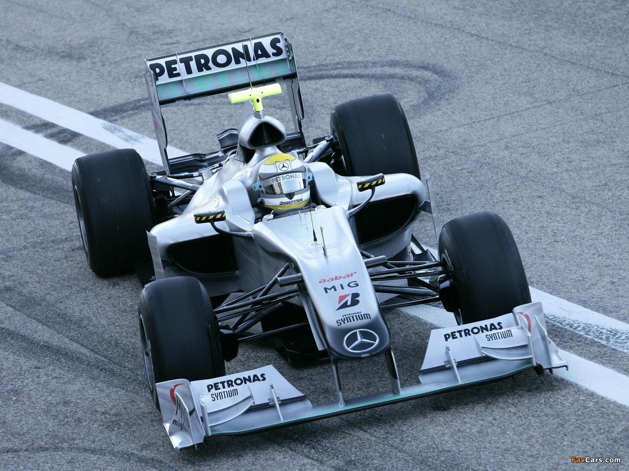 Photos of Mercedes GP MGP W01 2010 (1280 x 960)