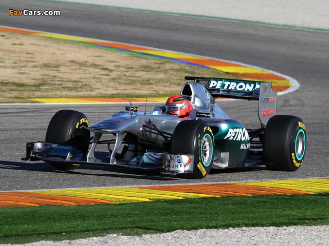 Photos of Mercedes GP MGP W02 2011 (640 x 480)