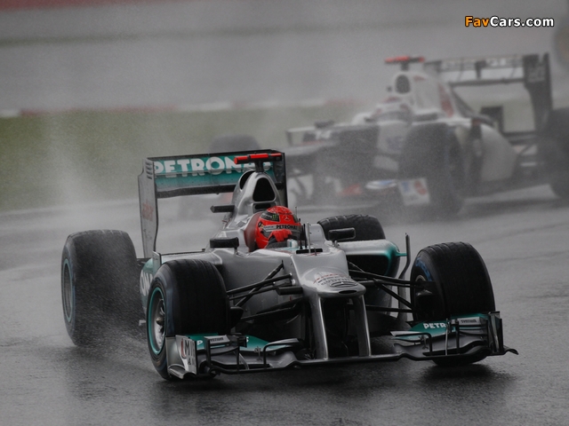 Photos of Mercedes GP MGP W03 2012 (640 x 480)