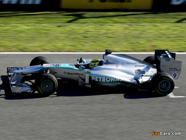 Photos of Mercedes GP MGP W04 2013 (640 x 480)