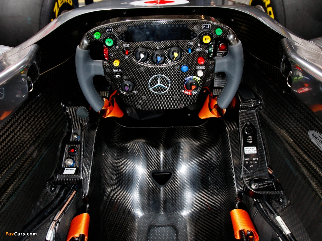 Pictures of McLaren Mercedes-Benz MP4-26 2011 (1024 x 768)