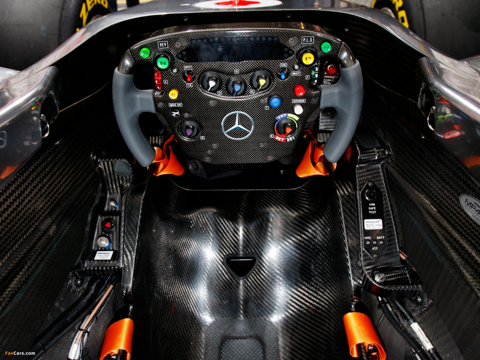 Pictures of McLaren Mercedes-Benz MP4-26 2011 (1600 x 1200)