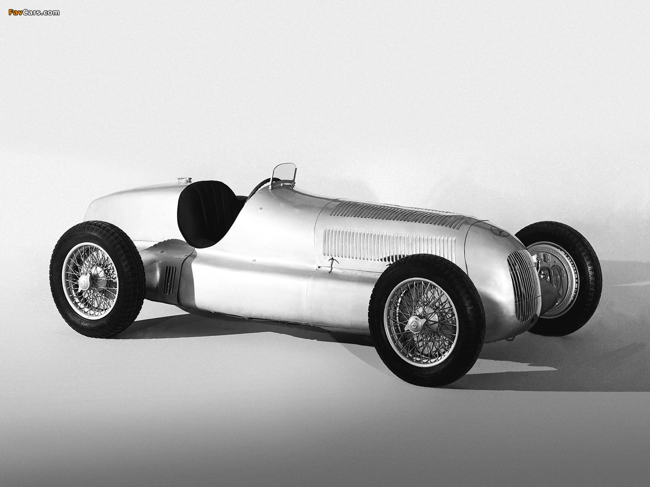 Images of Mercedes-Benz Formula Racing Car (W25) 1934 (1280 x 960)