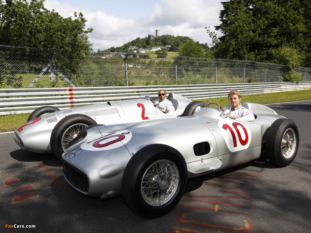 Images of Mercedes-Benz Formula Racing Car (1024 x 768)