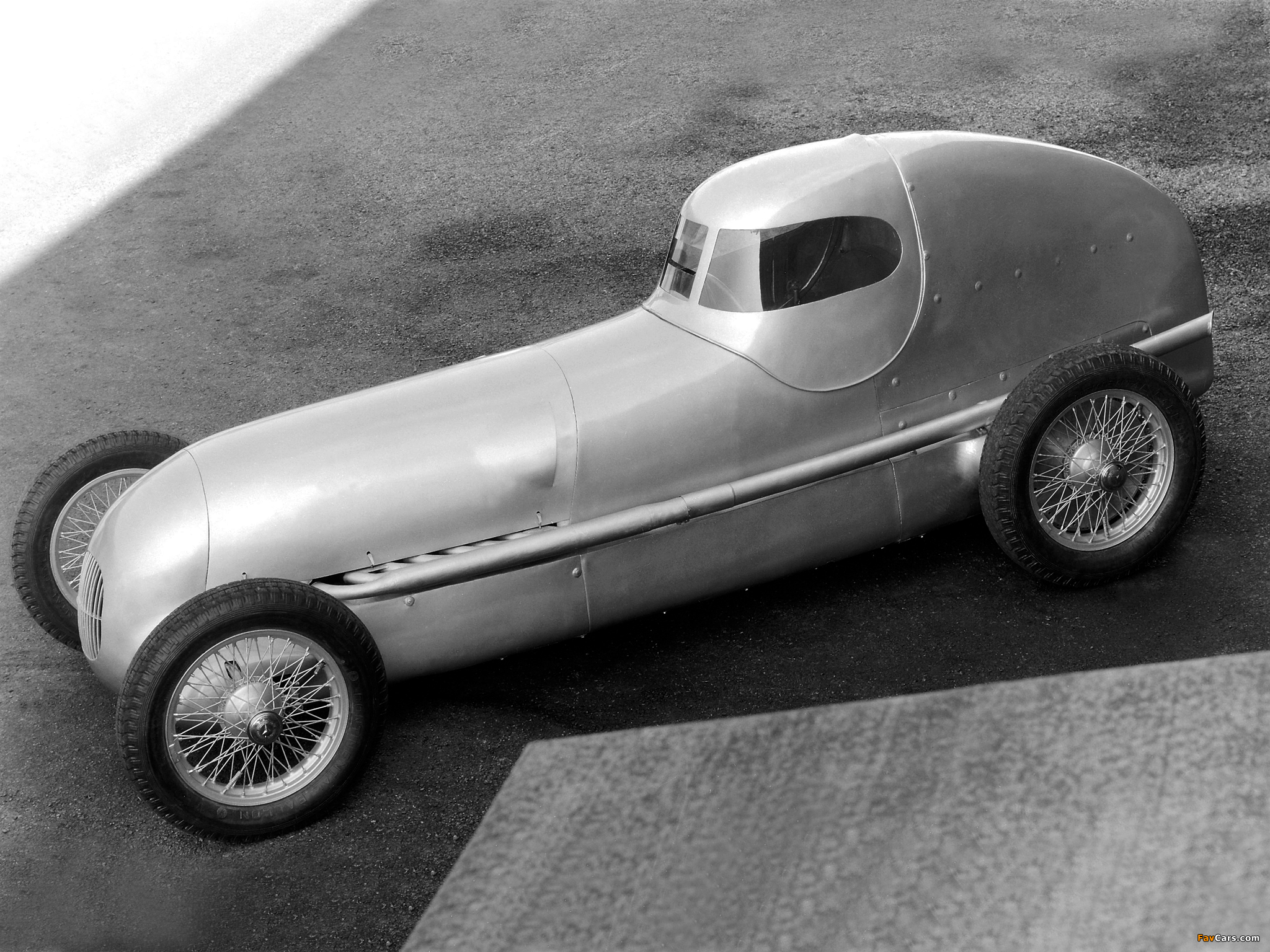 Images of Mercedes-Benz Record Racing Sedan (W25) 1934 (2048 x 1536)