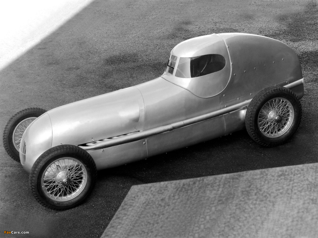 Images of Mercedes-Benz Record Racing Sedan (W25) 1934 (1280 x 960)