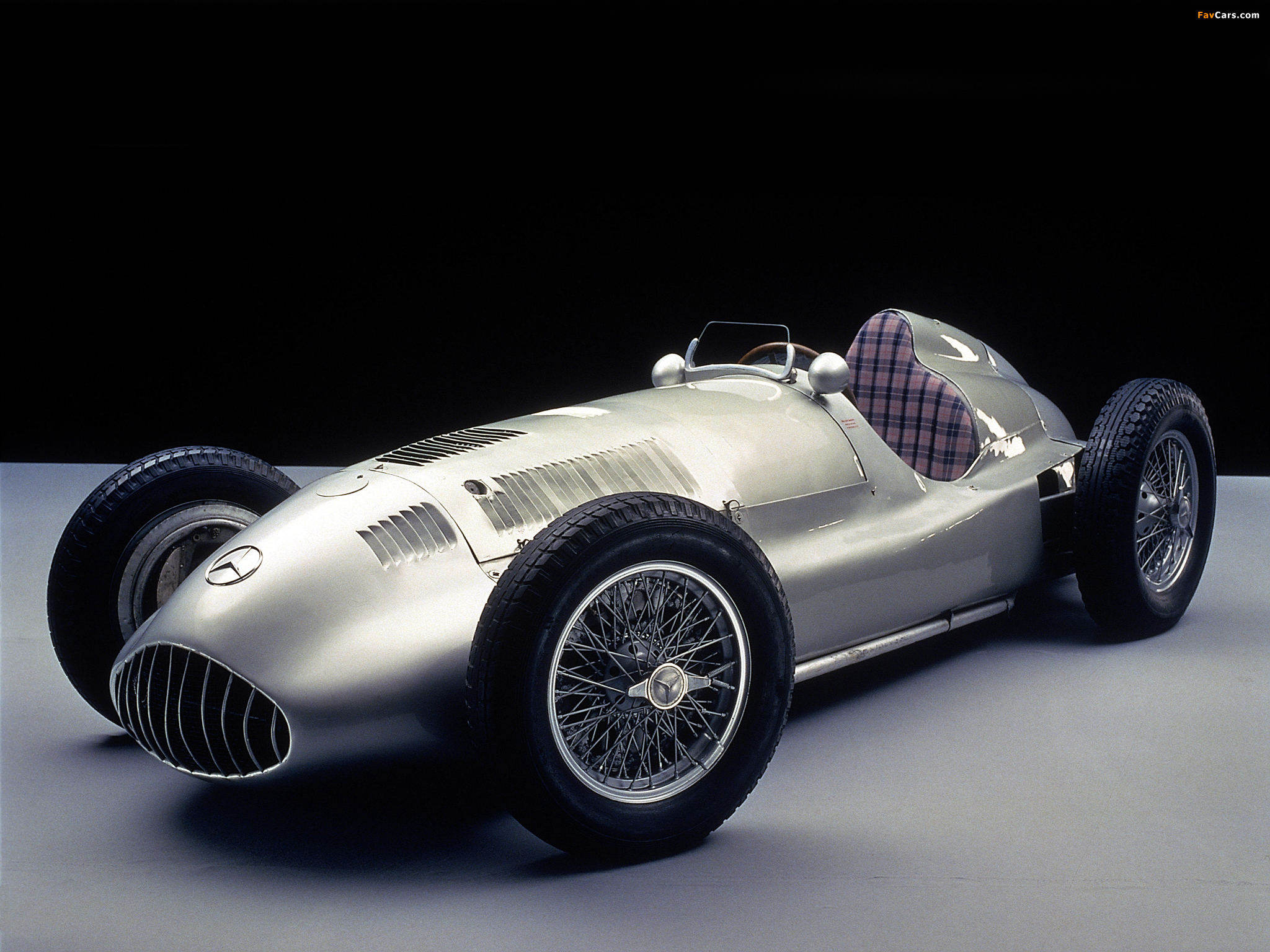 Mercedes-Benz Formula Racing Car (W165) 1939 photos (2048 x 1536)