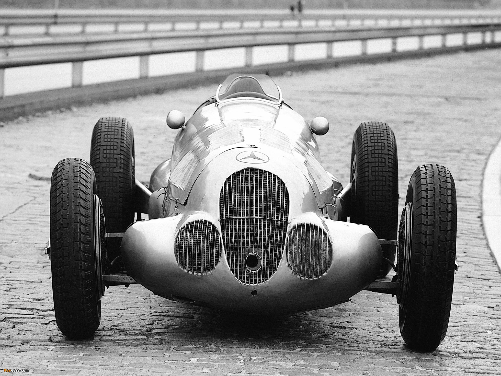 Photos of Mercedes-Benz Formula Racing Car (W125) 1937 (2048 x 1536)